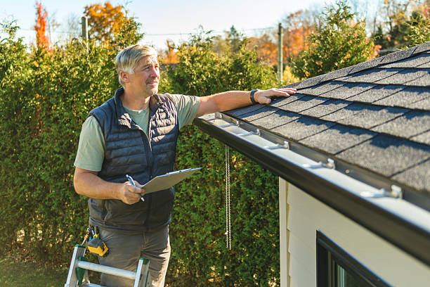 Professional Roofing technician working in Nevada, TX